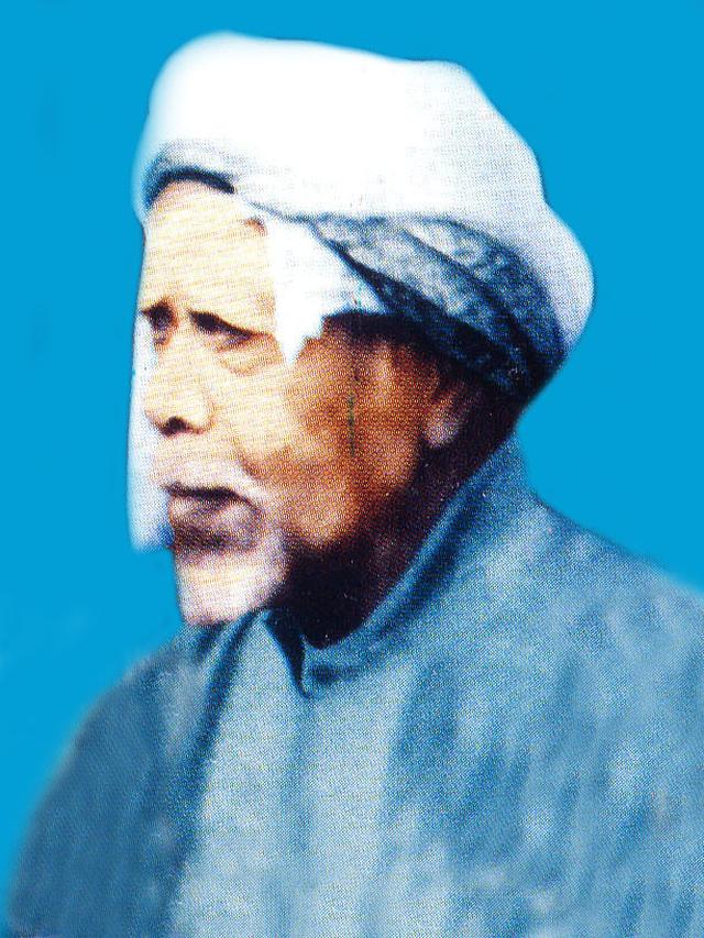 Kakek buyut Gus Iqdam, KH Abdul Ghofur pendiri Ponpes Mambaul Hikam, Blitar. (Foto: mambaulhikaminduk.blogspot.com)