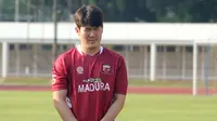 Gelandang Madura United, Kim Jin-sung. (Aditya Wani/Bola.com)