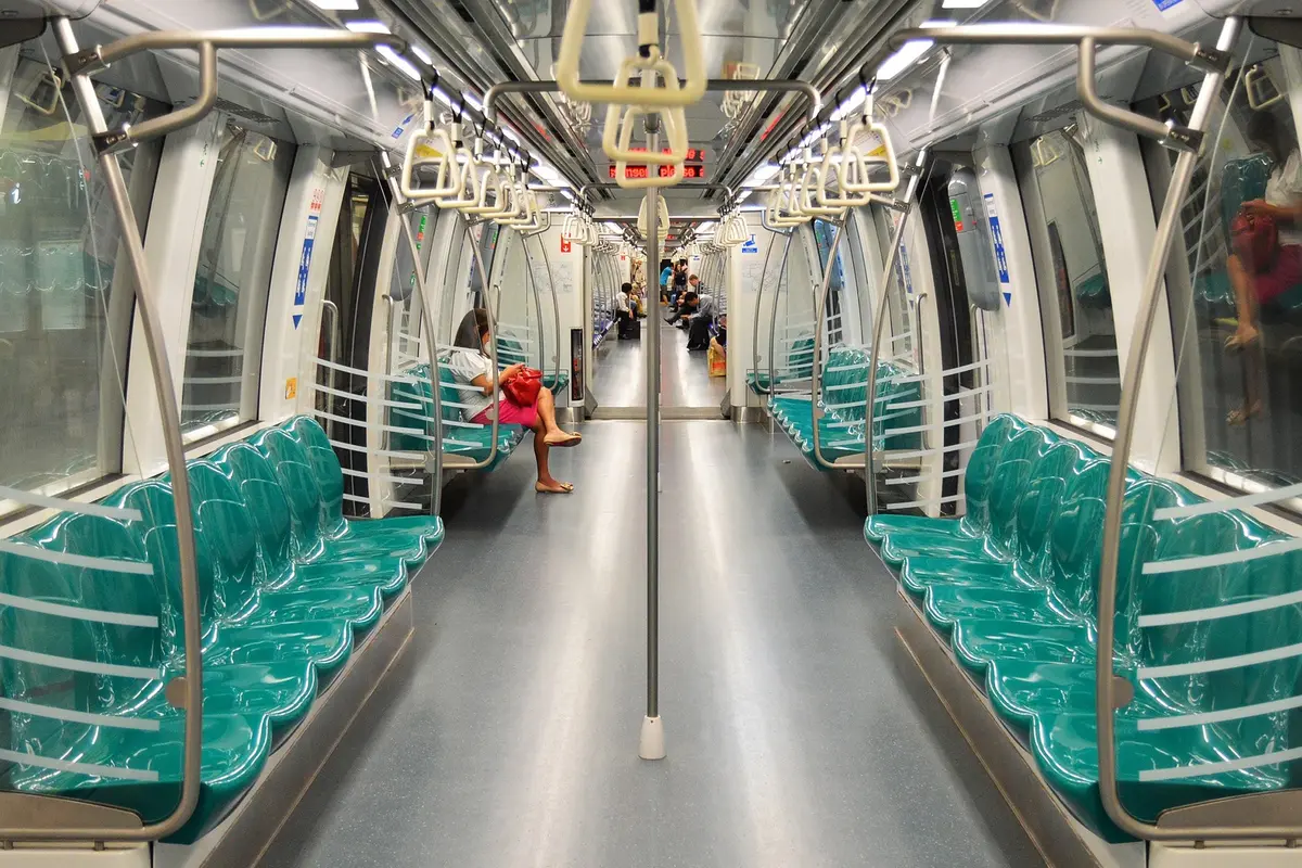 Aturan Buka Puasa di MRT, KRL dan Transjakarta Selama Bulan Ramadhan 2023