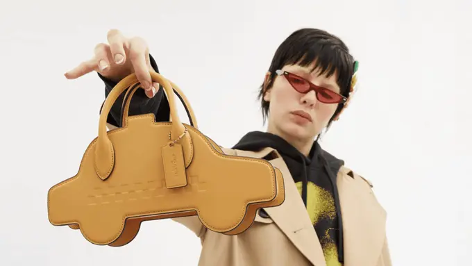 Coach mengusung misi besar untuk mendorong ekspresi diri yang autentik.