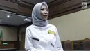 Terdakwa dugaan suap terhadap anggota DPR Bowo Sidik Pangarso terkait kerja sama bidang pelayaran, Asty Winasti usai mengikuti sidang putusan di Pengadilan Tipikor, Jakarta, Rabu (21/8/2019). Asty divonis bersalah dan dihukum 1,5 tahun penjara, denda Rp50 juta. (Liputan6.com/Helmi Fithriansyah)