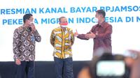 Peresmian pembukaan kanal bayar melalui Mandiri International Remittance ini dilakukan oleh Direktur Utama Bank Mandiri Darmawan Junaidi, Direktur Treasury & International Banking Bank Mandiri Panji Irawan, Direktur Utama BPJAMSOSTEK Anggoro Eko Cahyo di Plaza BPJAMSOSTEK, Jakarta, Kamis, (27/5).