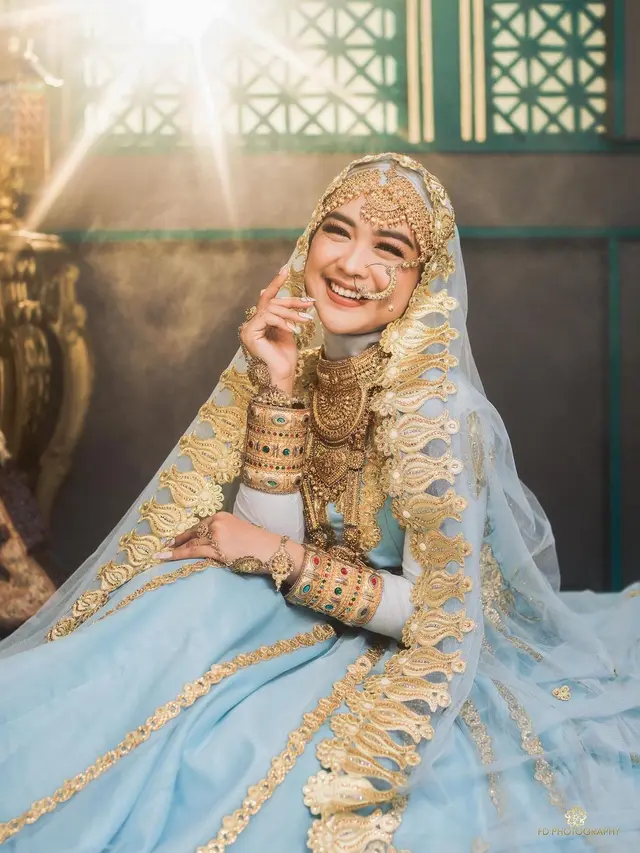 6 Gaya Pemotretan Ria Ricis Berdandan Ala India, Bak Artis Bollywood