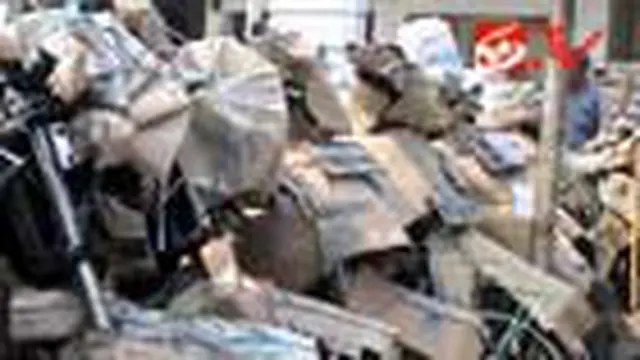 Sepeda Motor Padati Jasa Ekspedisi