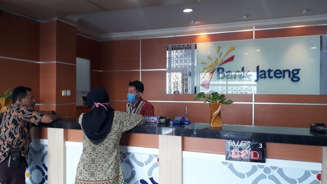 Mebel Jati Blora Sulit Dikirim Nasabah Terimbas Corona Dapat Keringanan Regional Liputan6 Com Jatibagus produksi mebel jati asli jepara klasik berkualitas harga murah ⭐ furniture minimalis desain modern ukiran mewah mebel jati jepara model baru. mebel jati blora sulit dikirim nasabah