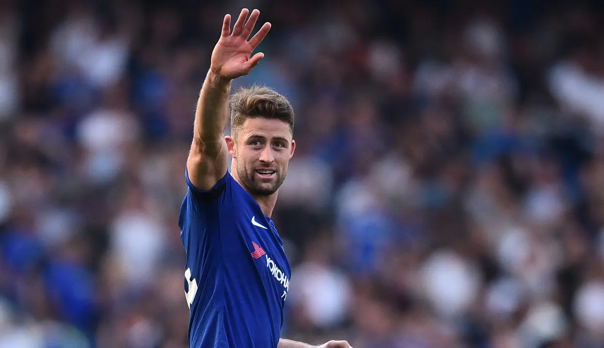Manchester United menurut Daily Star ikut berburu tanda tangan bek tangguh Chelsea, Gary Cahill pada bursa transfer 2018, namun Setan Merah tidak sendirian Juventus ikut meramaikan persaingan tersebut. (AFP/Glyn Kirk)