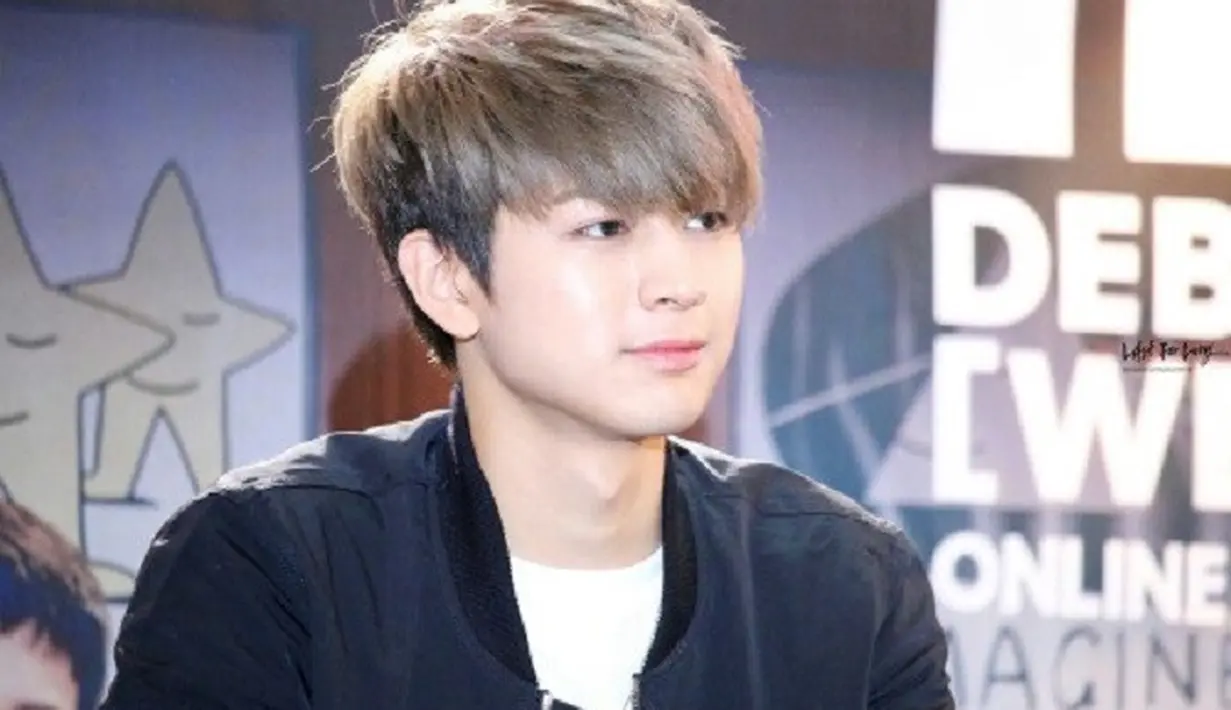Yunhyeong iKON juga mempunyai pipi yang chubby, hal itu membuat wajahnya semakin terlihat imut. (Foto: pinterest.com)