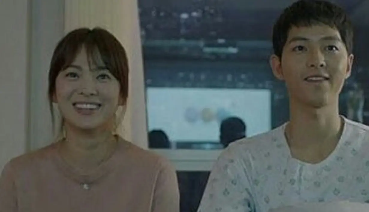 Beda halnya dengan Song Hye Kyo yang belum lama ini telah berkomentar sedikit  soal pasangan hidupnya. Ia mengatakan, Song Joong Ki adalah jawaban atas doa-doa nya selama ini, yang akan menjadi teman hidupnya. (Instagram)