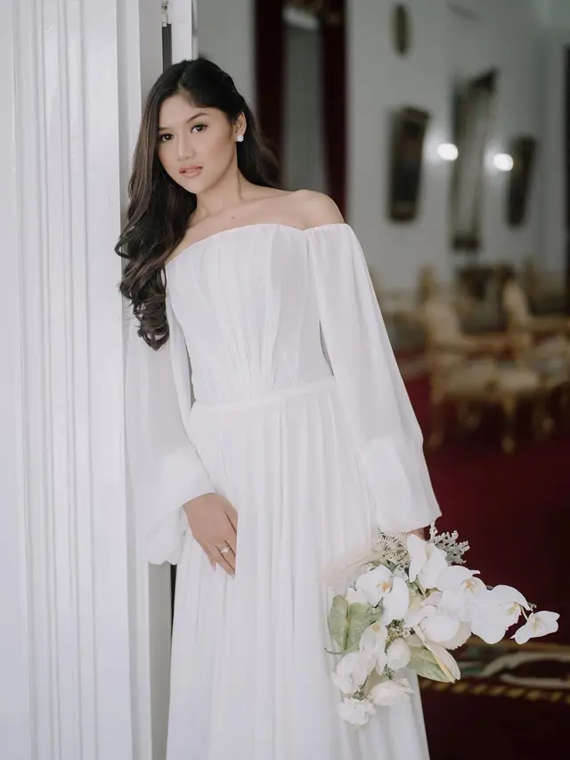 [Fimela] Erina Gudono