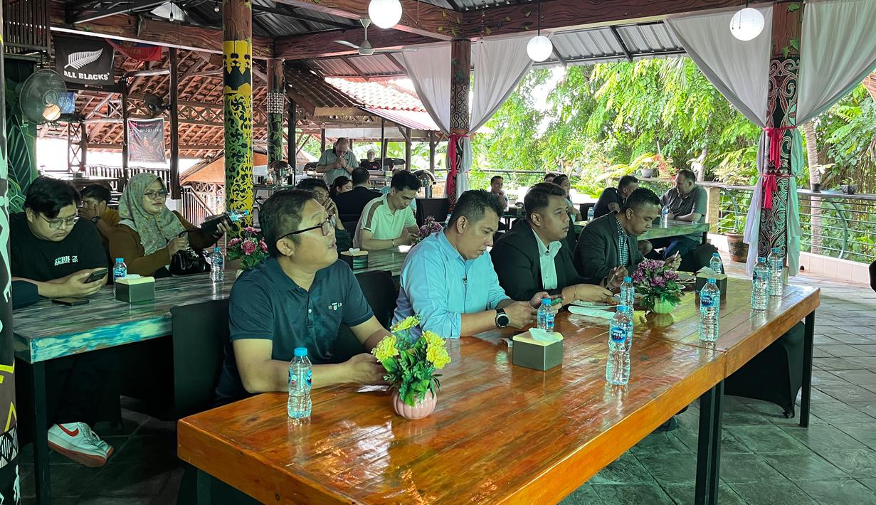 Kegiatan sosialisasi ini mendapatkan respons positif dari berbagai pelaku usaha dan komunitas pecinta sepak bola di Batam. Sejumlah venue, hotel, dan komunitas telah mengonfirmasi kehadiran dalam kegiatan ini. (Foto: Dok. IEG)