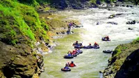 Menguji Nyali dengan River Tubing di Derasnya Sungai Klawing