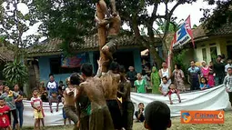 Desa Seuat Jaya, Kabupaten Petir, Serang, Banten merayakan lebaran dengan aneka lomba, Rabu (31/8).