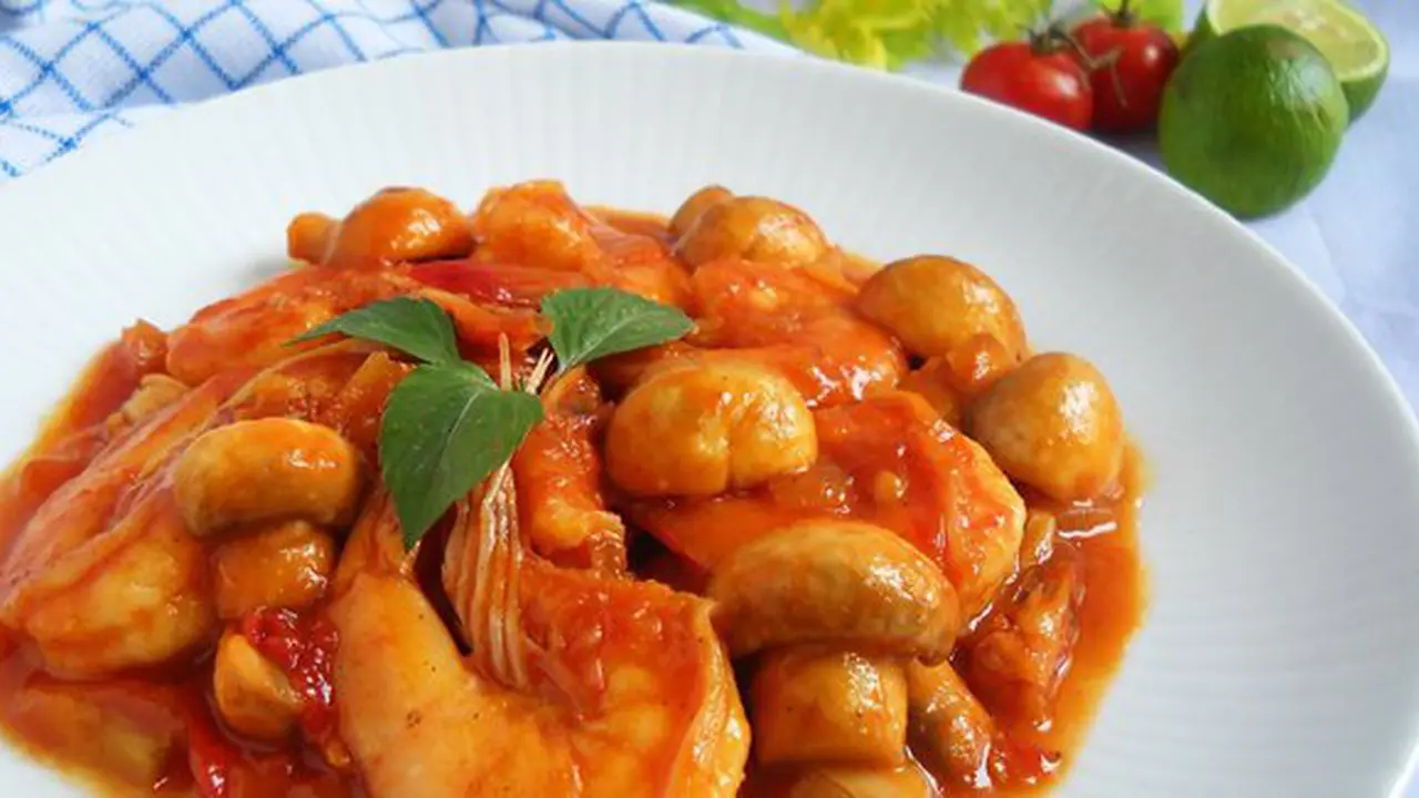 Resep tumisi udang jamur./Copyright Puji Nandang Wuyung