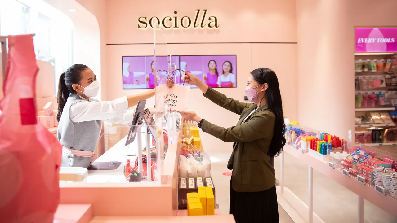 Belanja produk kecantikan