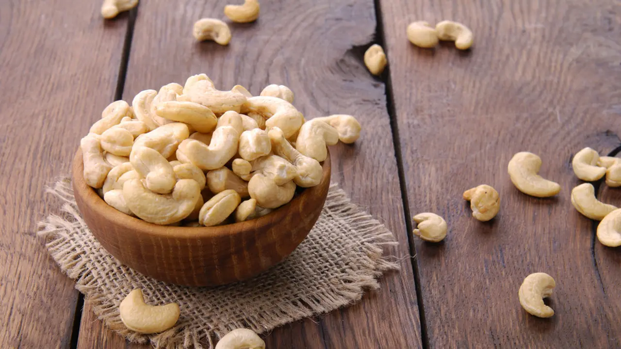 kacang mete-kezo
