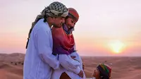 Ruben Onsu dan Sarwendah serta Thalia liburan ke Dubai (Dok.Instagram/@hutanijaya/https://www.instagram.com/p/Br5eDTvAY2u/Komarudin)