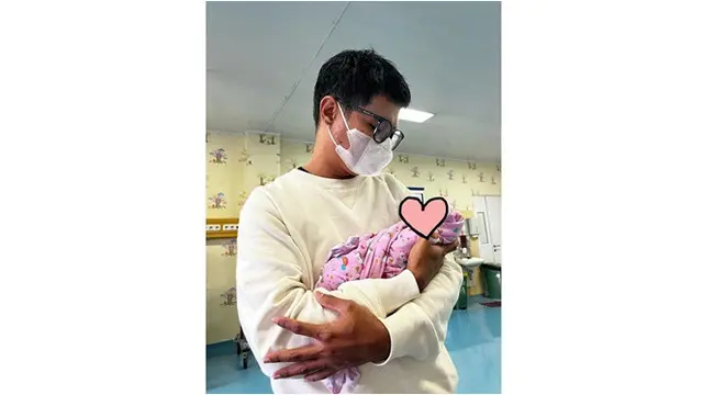 6 Potret Sedih Komika Musdalifah Kehilangan Satu Bayi Kembarnya, Minta Doa Terbaik