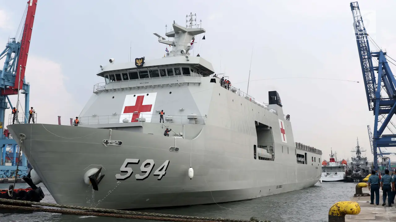 Megahnya Kapal Perang Rumah Sakit KRI Semarang-594