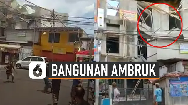 Sebuah video tengah ramai di media sosial menunjukkan detik-detik bangunan roboh. Tampak sebelum roboh, kondisi bangunan di Matraman, Jakarta Timur tersebut tidak proporsional.
