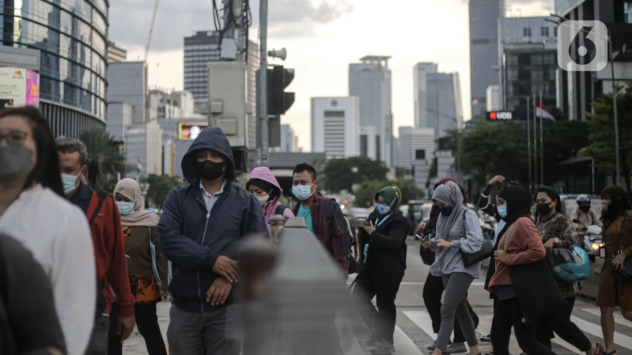 Pecabutan PPKM untuk Genjot Ekonomi 2023