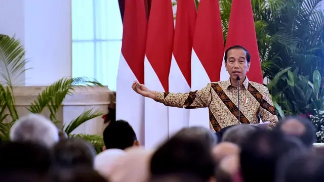 Presiden Joko Widodo atau Jokowi di acara dalam rangka Hari Bakti PU ke-78 di Istana Negara, Jakarta, Senin (4/12/2023).
