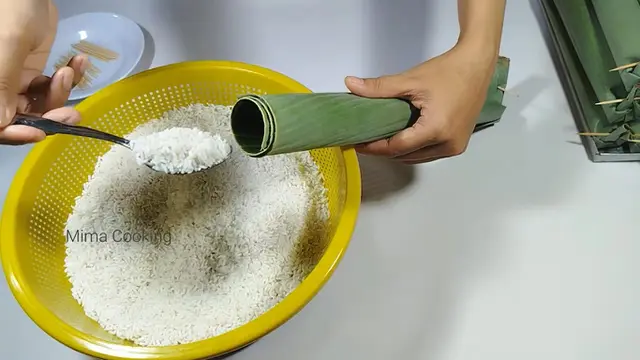 Tetap Hijau Segar, Begini Cara Bikin Lontong yang Tahan Lama,  Padat dan Tidak Berair