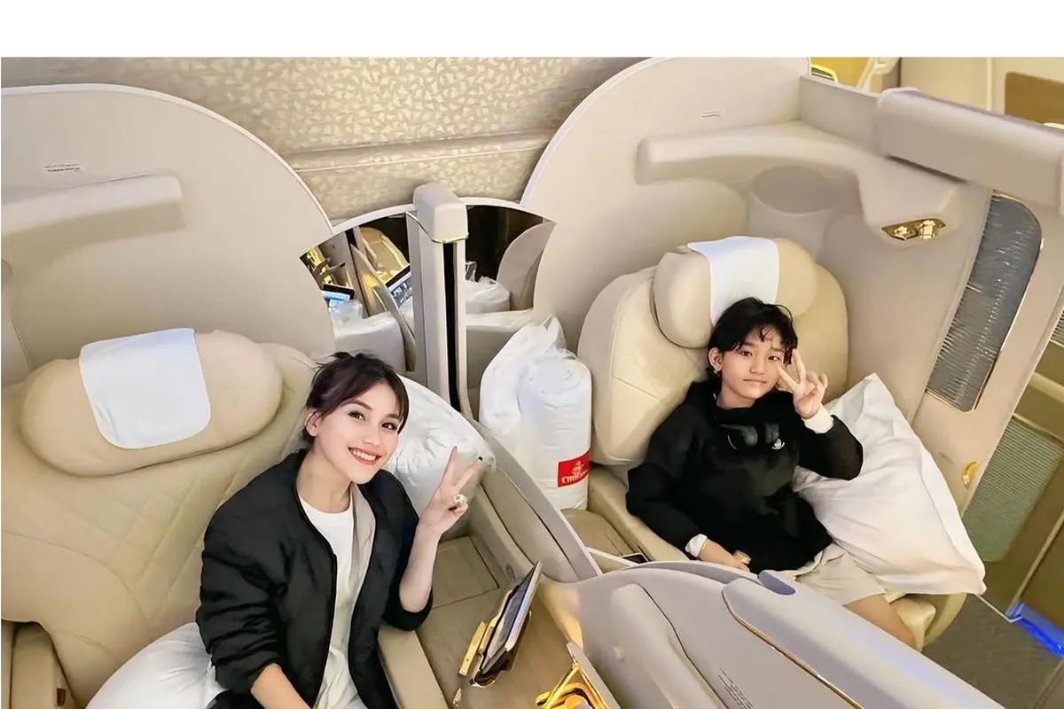 7 Potret Kompak Ayu Ting Ting dan Bilqis di Amerika, Usai Liburan Langsung Kerja