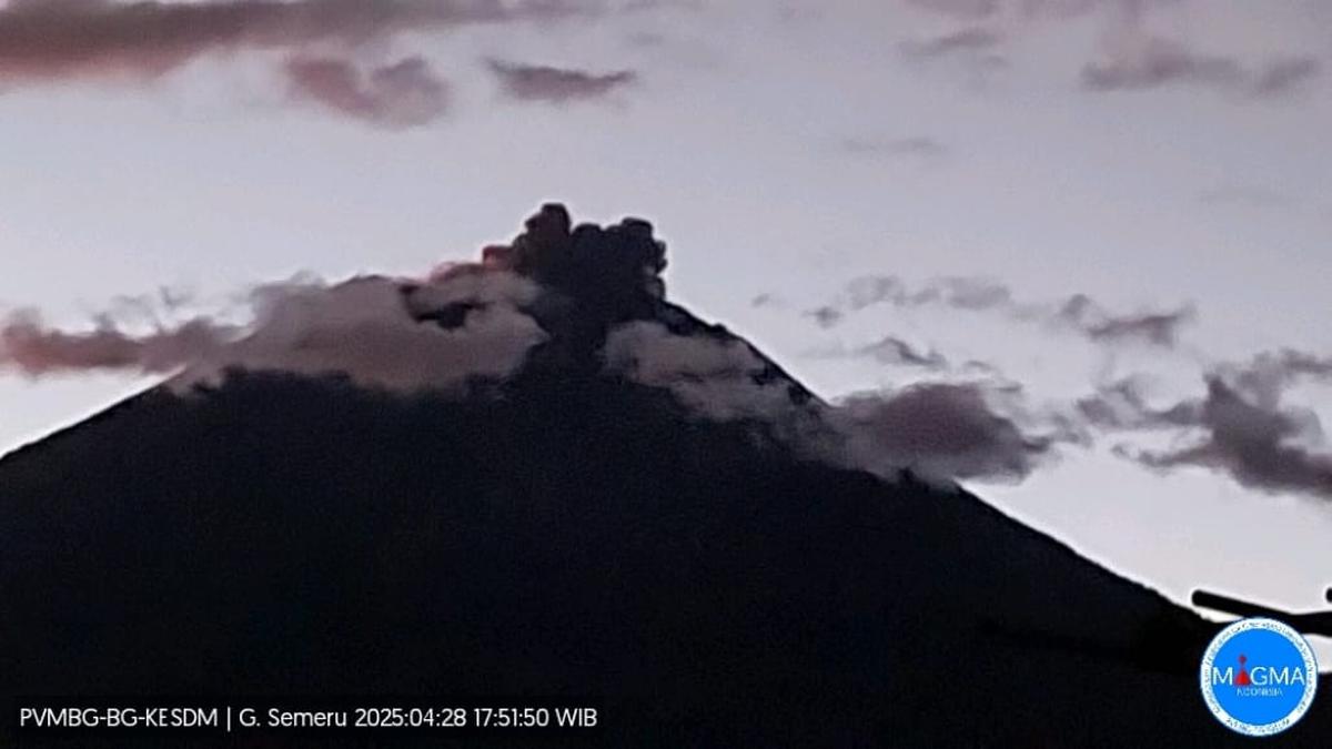 Erupsi Semeru: Ada Potensi Perluasan Awan Panas dan Aliran Lahar, Jauhi Tepi Sungai Besuk Kobokan