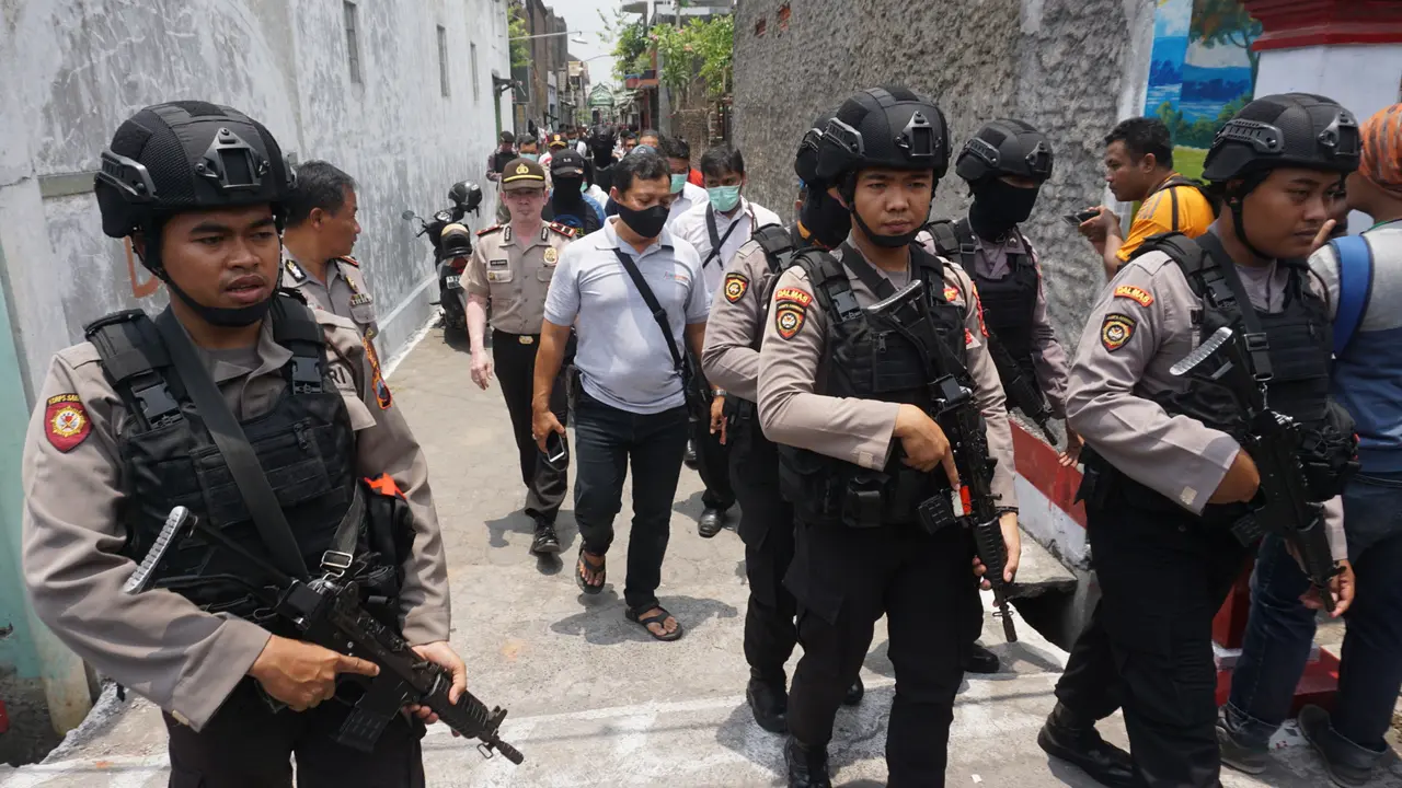 Densus 88 Geledah Rumah Terduga Teroris Sukoharjo