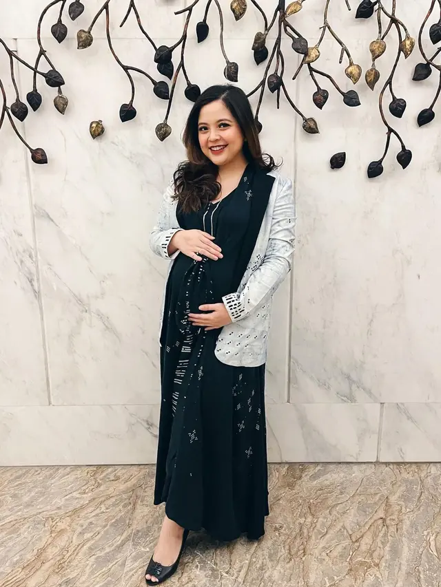 Potret 7 Seleb Umumkan Hamil Anak Kedua di 2022, Pamer Baby Bump