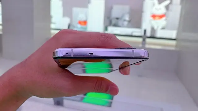 Bodi Bagian Atas HP Layar Lipat Baru Oppo Find N3 Flip