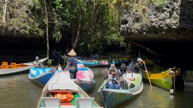 Rammang-Rammang, kawasan wisata alam berupa gugusan pegunungan karst
