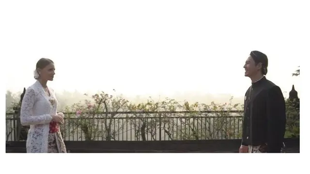 7 Momen Daniel Mananta dan Istri Kembali Ucap Janji Nikah di Borobudur, Mesra Abis
