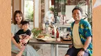 Arie Kriting merayakan ulang tahunnya ke-40 dengan makan siang bersama Indah Permatasari dan Naka. Meski sederhana, perayaan tersebut menjadi penuh makna karena kehadiran orang tercinta. (Liputan6.com/IG/@arie_kriting)