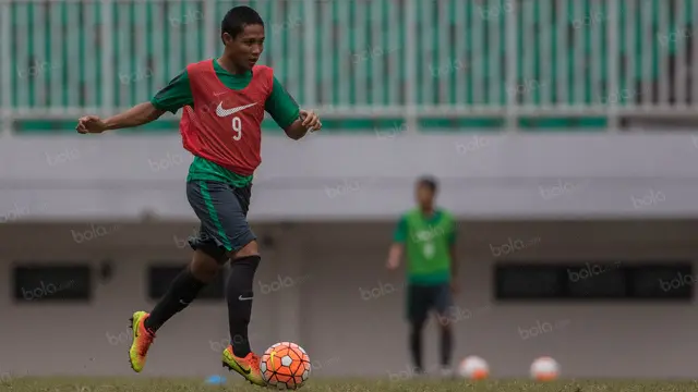 Evan Dimas