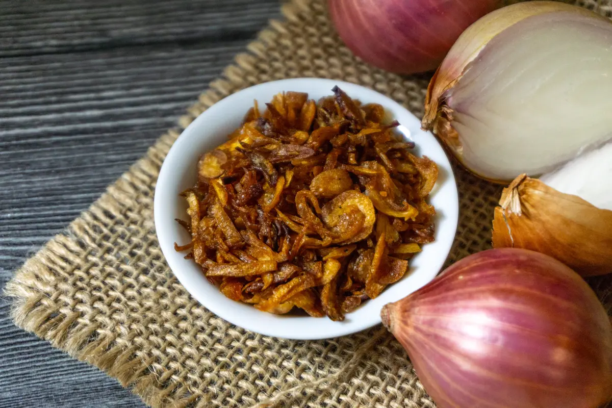Cara Mudah Membuat Bawang Goreng yang Renyah dan Gurih, Dijamin Anti Gagal