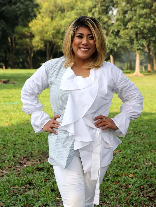 "Bersyukur banget mereka mau hadir meluangkan waktu, aku tersanjung. Mereka sangat membantu, semoga diberkati karena usaha mereka ke sini aja udah luar biasa," ujar Regina Ivanova Polapa. (Galih W. Satria/Bintang.com)