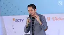 Creativepreneur sekaligus aktor Dude Harlino berbicara dalam Emtek Goes To Campus (EGTC) 2018 di Universitas Gadjah Mada (UGM), Yogyakarta, Rabu (17/10). Dude bercerita perjalanan hidupnya sebelum menjadi aktor. (Liputan6.com/Herman Zakharia)