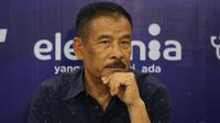 Manajer Persib Bandung Umuh Muchtar menyambut baik rencana kedatangan trio anyar Maung Bandung. (Liputan6.com/Huyogo Simbolon)