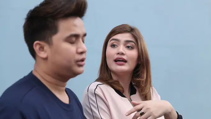 [Bintang] Billy Syahputra dan Hilda Vitria