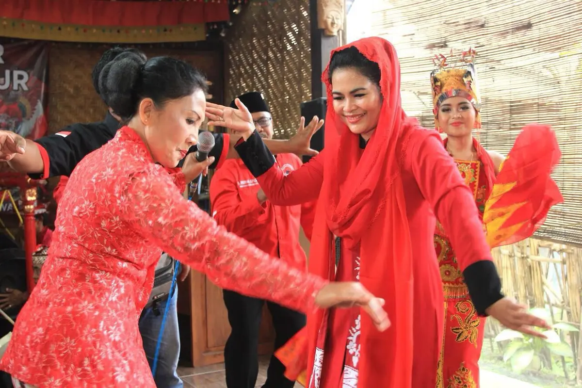 Kunjungi Osing, Puti Soekarno Ingin Jawa Timur Hidup Berbudaya