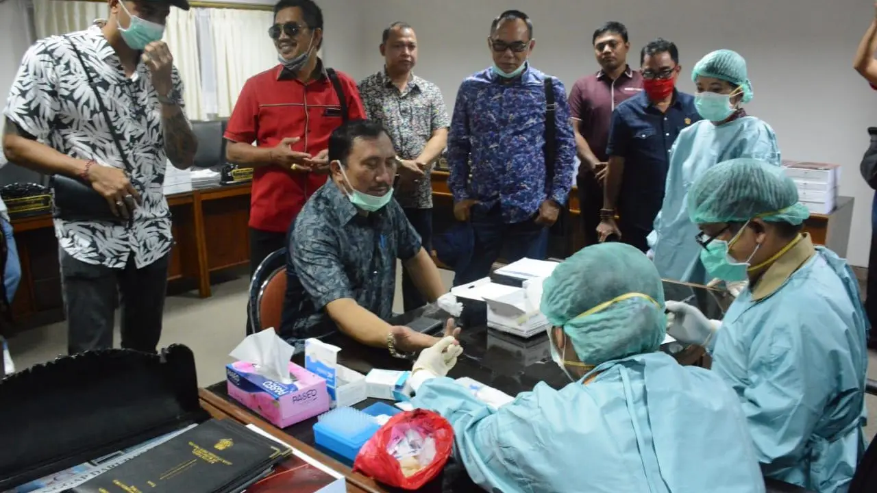 Anggota DPRD Bali menjalani rapid test
