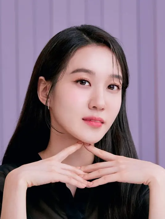 Extraordinary Attoney Woo akan selesai pada malam ini (18/8/2022). Park Eun-bin sukses sekali berakting sebagai perempuan autis. Banyak yang mengapresiasi akting dari Park Eun-bin di drama tersebut. Tak heran usai drama tersebut, Park Eun-bin kian memiliki banyak penggemar. (Liputan6.com/IG/@eunbining0904)