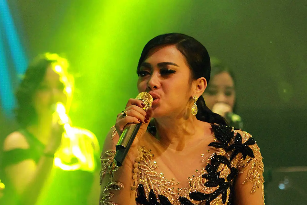 [Bintang] Syahrini