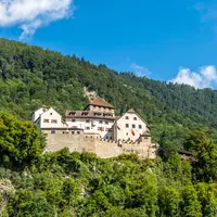 Deretan negara di dunia ini ternyata tak memiliki tentara.