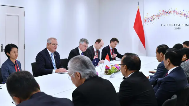 Pertemuan Presiden Jokowi dengan PM Australia PM Morrison di sela-sela KTT G20 di Osaka, Jepang, Sabtu (29/6/2019).
