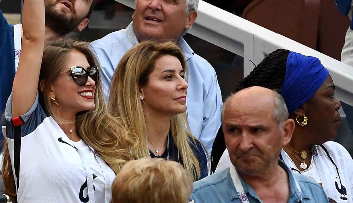 Sedangkan WAGs cantik lainnya yang ditunggu kehadirannya ialah istri dari Paul Pogba, Maria Zulay Salaues. Zulay Pogba adalah belahan jiwa dan pelengkap kehidupan Paul Pogba. Namun, istri dari gelandang Prancis dan Manchester United ini terbilang jarang tersorot kamera. (Foto: AFP/Franck Fife)