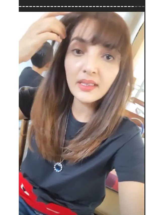 7 Penampilan Baru Ashanty, Ubah Gaya Rambut Jadi Berponi Depan