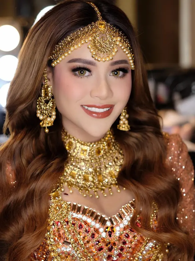 8 Potret Detail Penampilan Aurel Hermansyah dari Lamaran Hingga Henna Night, Menawan