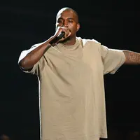 Kanye West mengalami gangguan mental sampai harus menjalani perawatan di rumah sakit. Tampak menderita gangguan yang cukup serius, ia pun hanya percaya pada Kim Kardashian. (AFP/Bintang.com)